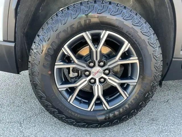 2024 GMC Acadia AWD AT4
