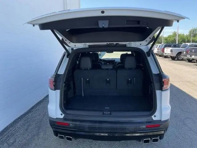 2024 GMC Acadia AWD AT4