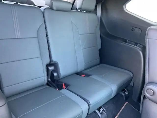 2024 GMC Acadia AWD AT4