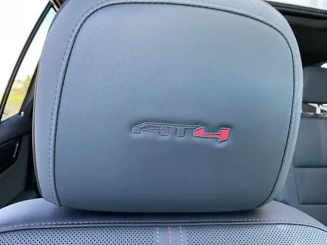 2024 GMC Acadia AWD AT4