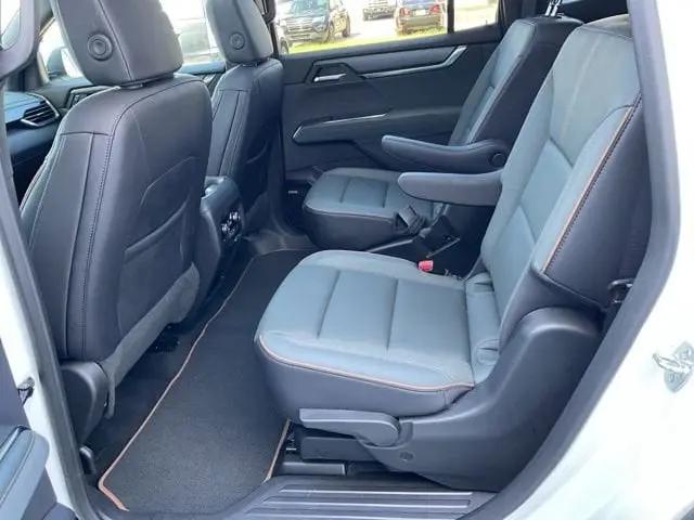 2024 GMC Acadia AWD AT4