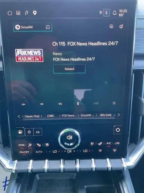 2024 GMC Acadia AWD AT4