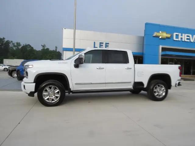 2026 Chevrolet Silverado 2500HD Crew Cab, Standard Bed, High Country, 4WD