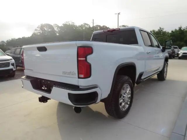 2026 Chevrolet Silverado 2500HD Crew Cab, Standard Bed, High Country, 4WD