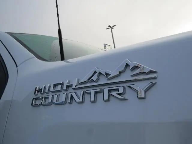 2026 Chevrolet Silverado 2500HD Crew Cab, Standard Bed, High Country, 4WD