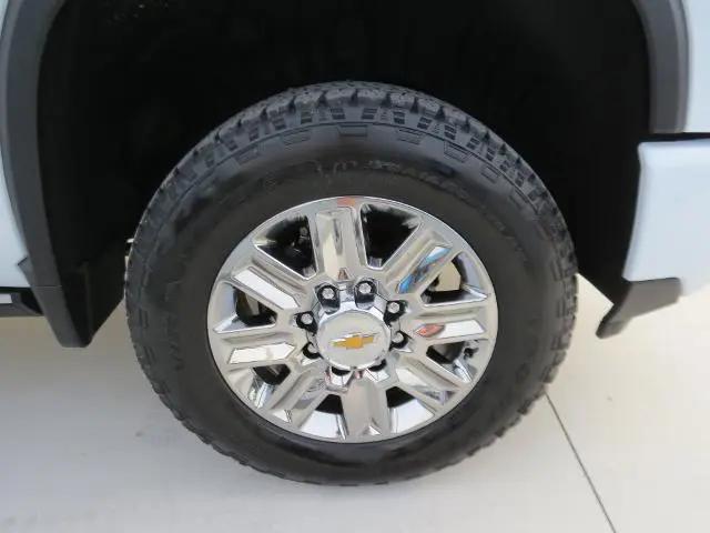 2026 Chevrolet Silverado 2500HD Crew Cab, Standard Bed, High Country, 4WD