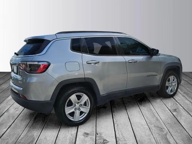 2022 Jeep Compass Latitude FWD