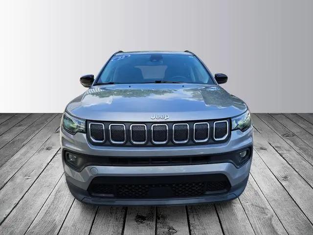 2022 Jeep Compass Latitude FWD