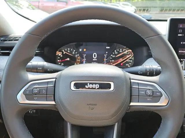 2022 Jeep Compass Latitude FWD