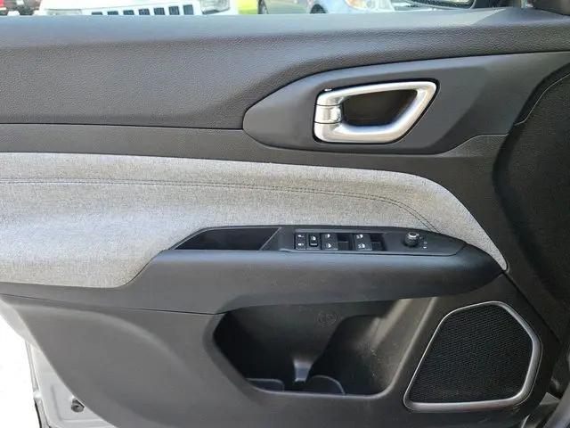 2022 Jeep Compass Latitude FWD