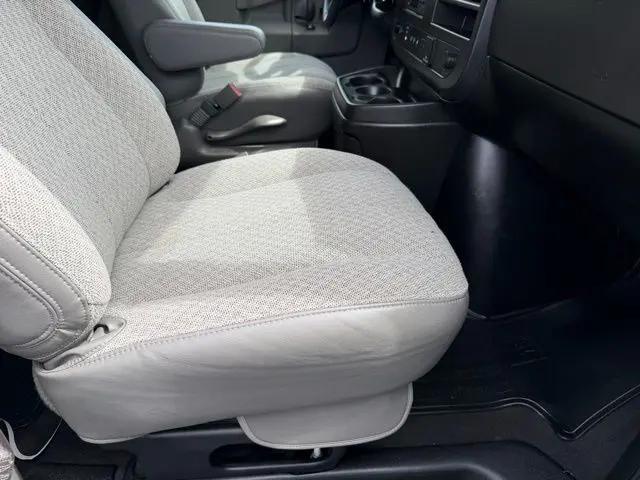 2025 Chevrolet Express Passenger RWD 3500 Extended Wheelbase LT