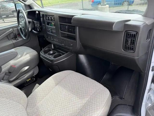 2025 Chevrolet Express Passenger RWD 3500 Extended Wheelbase LT