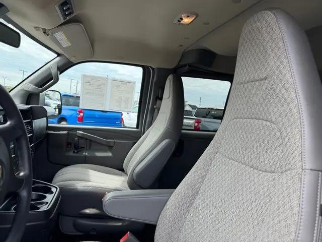 2025 Chevrolet Express Passenger RWD 3500 Extended Wheelbase LT