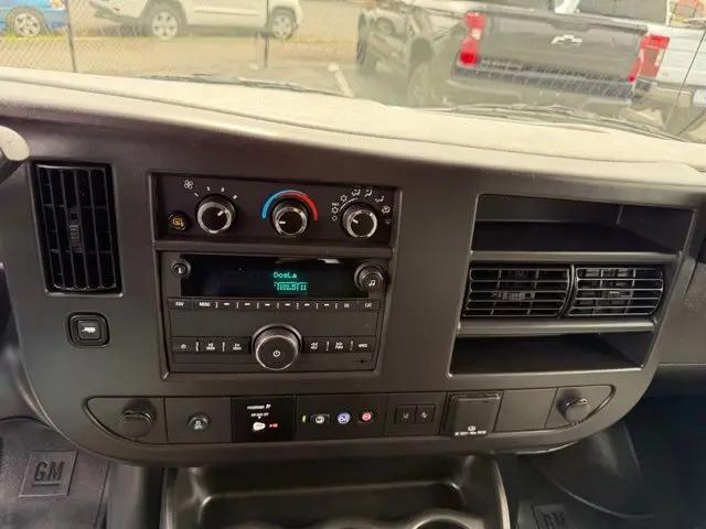2025 Chevrolet Express Passenger RWD 3500 Extended Wheelbase LT