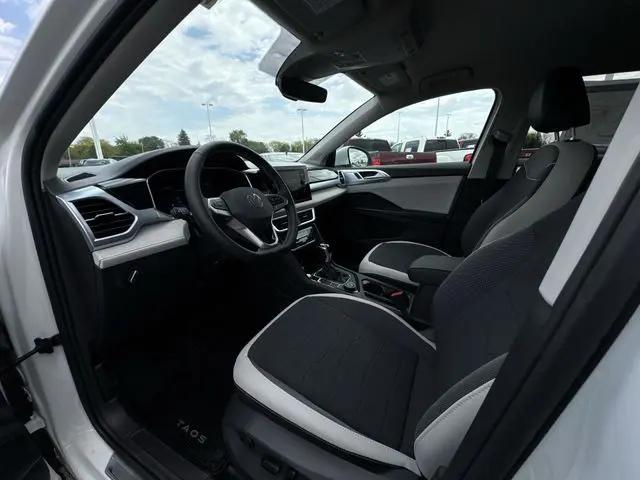 2026 Volkswagen Taos SE