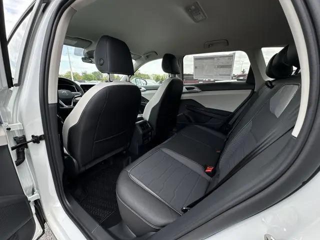 2026 Volkswagen Taos SE