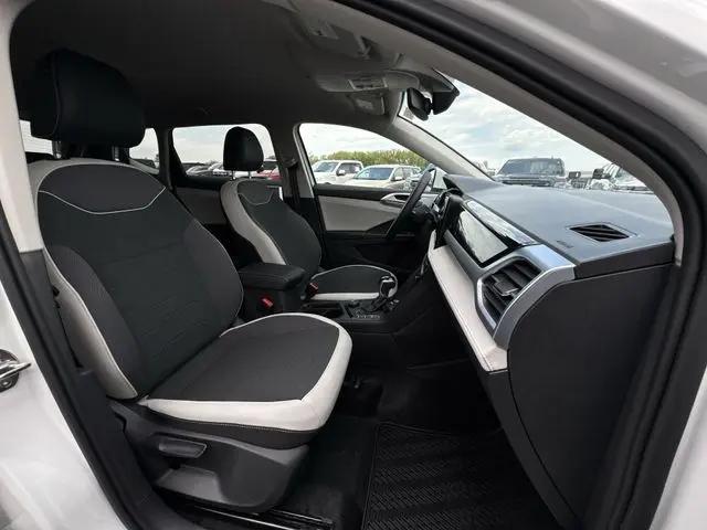 2026 Volkswagen Taos SE