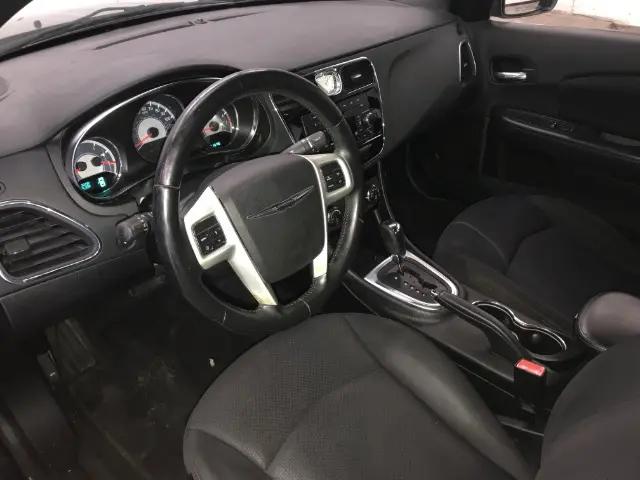 2013 Chrysler 200 Touring
