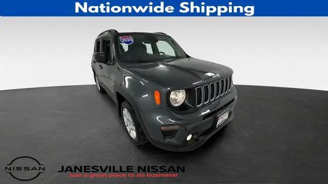 2023 Jeep Renegade Latitude 4x4 for sale in Janesville, WI