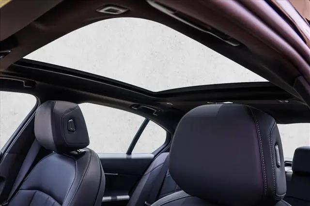 2027 BMW 5 Series 550e xDrive