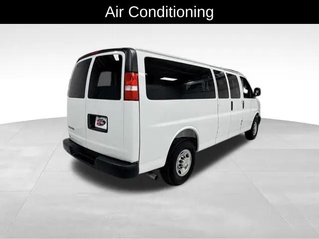 2025 Chevrolet Express Passenger RWD 3500 Extended Wheelbase LS