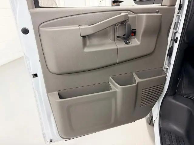 2025 Chevrolet Express Passenger RWD 3500 Extended Wheelbase LS