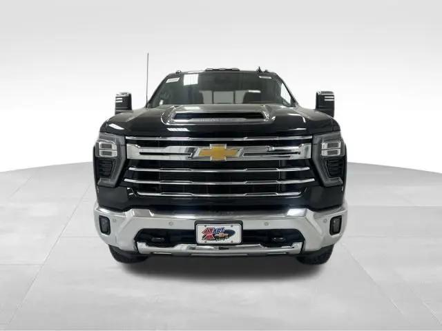 2026 Chevrolet Silverado 2500HD Crew Cab, Standard Bed, LTZ, 4WD