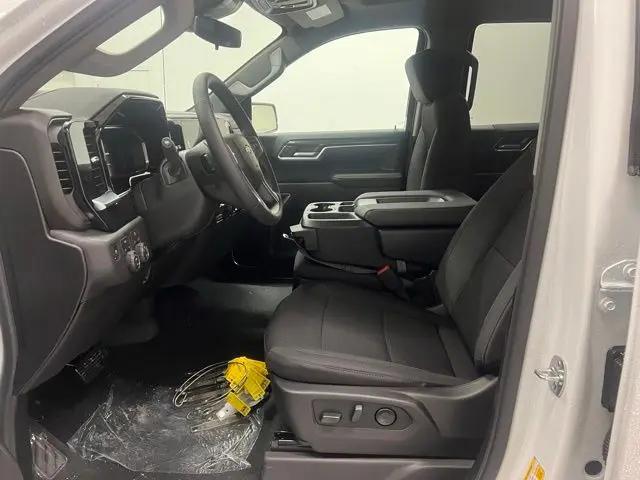 2026 Chevrolet Silverado 1500 4WD Crew Cab Short Bed LT with 2FL
