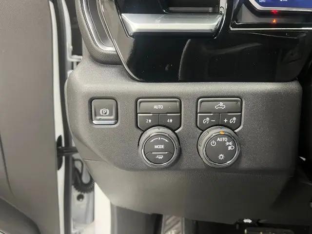 2026 Chevrolet Silverado 1500 4WD Crew Cab Short Bed LT with 2FL