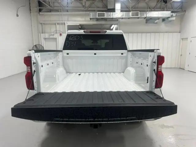2026 Chevrolet Silverado 1500 4WD Crew Cab Short Bed LT with 2FL