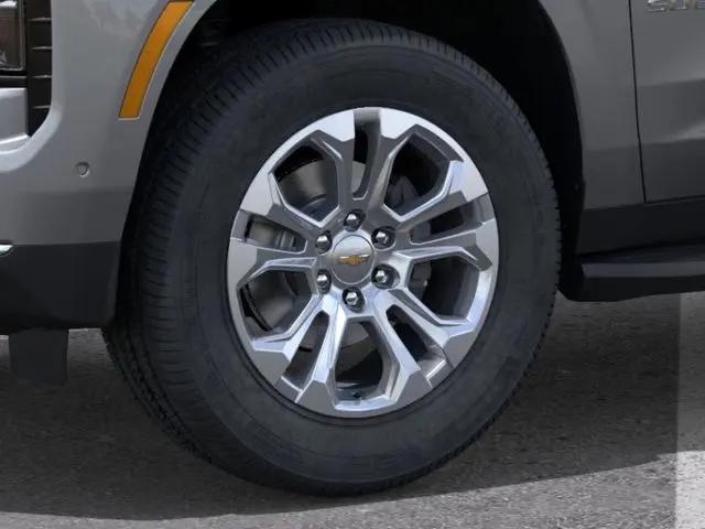 2026 Chevrolet Suburban LT, 4WD