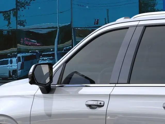 2026 Chevrolet Suburban LT, 4WD
