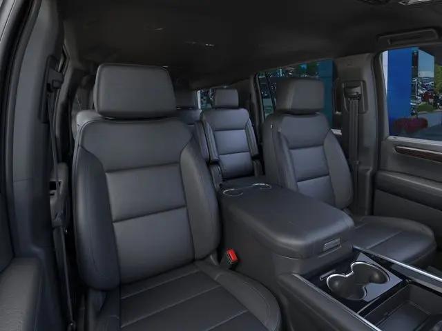 2026 Chevrolet Suburban LT, 4WD
