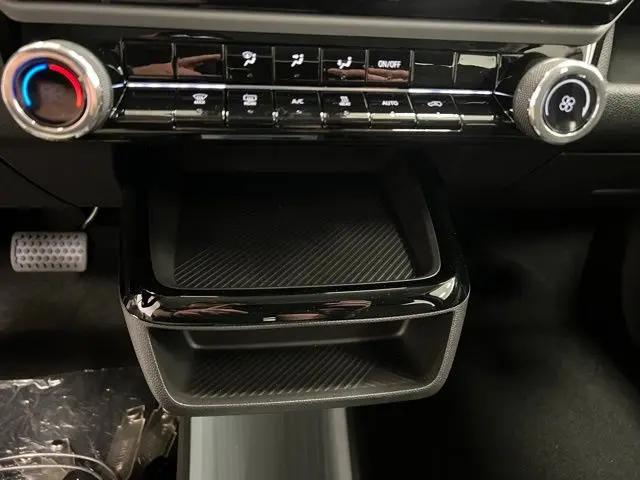 2027 Chevrolet Bolt LT FWD
