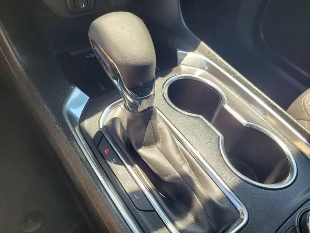 2023 Chevrolet Traverse AWD LT Cloth