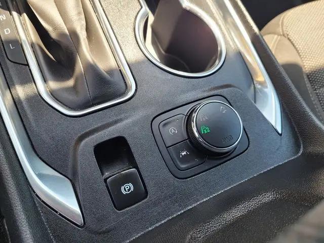2023 Chevrolet Traverse AWD LT Cloth