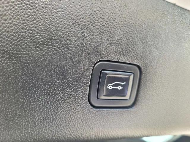 2023 Chevrolet Traverse AWD LT Cloth