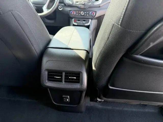 2022 GMC Terrain AWD SLE
