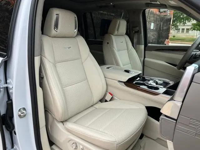 2026 Cadillac Escalade ESV Platinum Sport