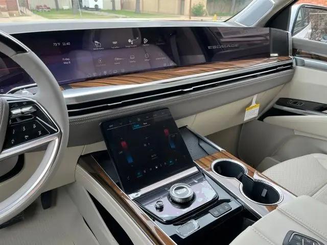2026 Cadillac Escalade ESV Platinum Sport