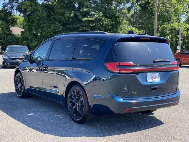 2025 Chrysler Pacifica Limited
