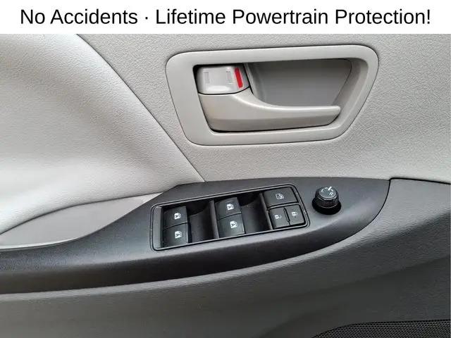 2020 Toyota Sienna L