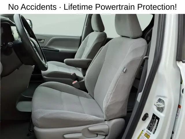 2020 Toyota Sienna L