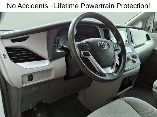 2020 Toyota Sienna L