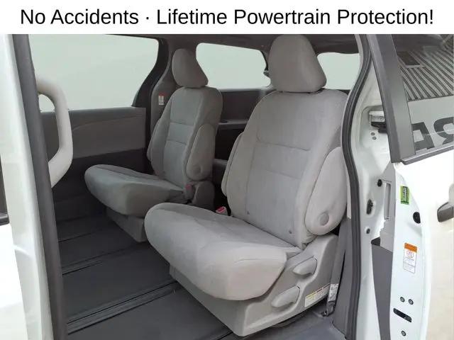 2020 Toyota Sienna L