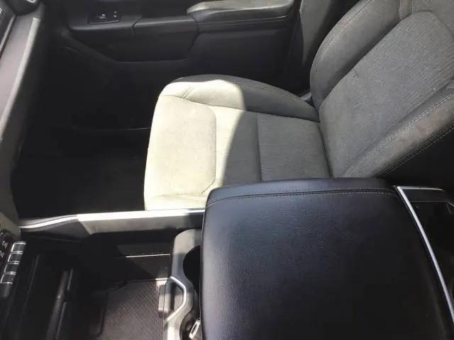 2020 Ram 1500 Big Horn Crew Cab 4x4 5'7" Box