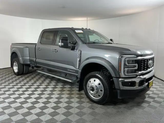 2025 Ford F-450 LARIAT