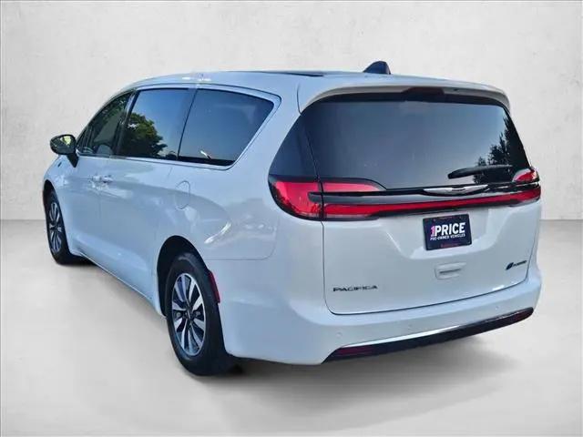 2024 Chrysler Pacifica Hybrid Select