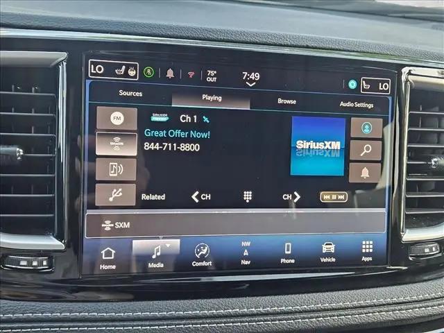 2024 Chrysler Pacifica Hybrid Select