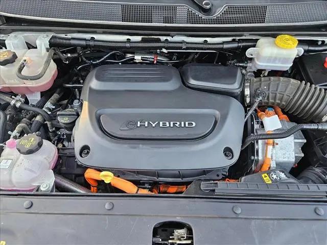 2024 Chrysler Pacifica Hybrid Select